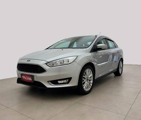 FORD FOCUS 2.0 SE FASTBACK 16V FLEX 4P POWERSHIFT
